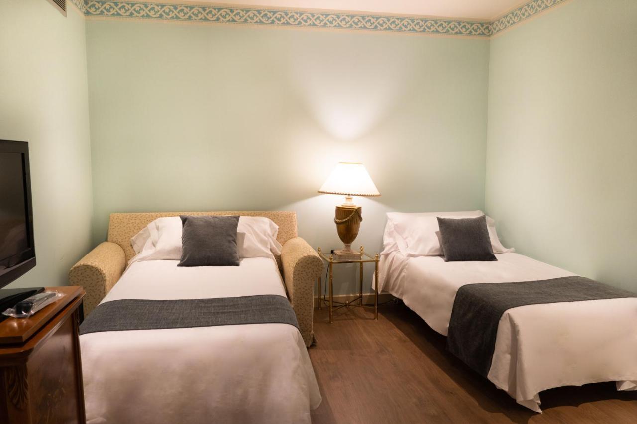 Hotel Alda Mercado De Zamora Bagian luar foto